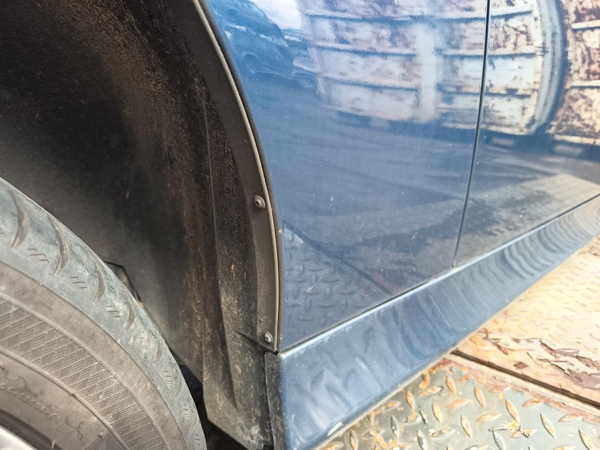 BMW 3er E90/91 original Kotfl&uuml;gel links Seitenwand A07 Mysticblau Bj 2006