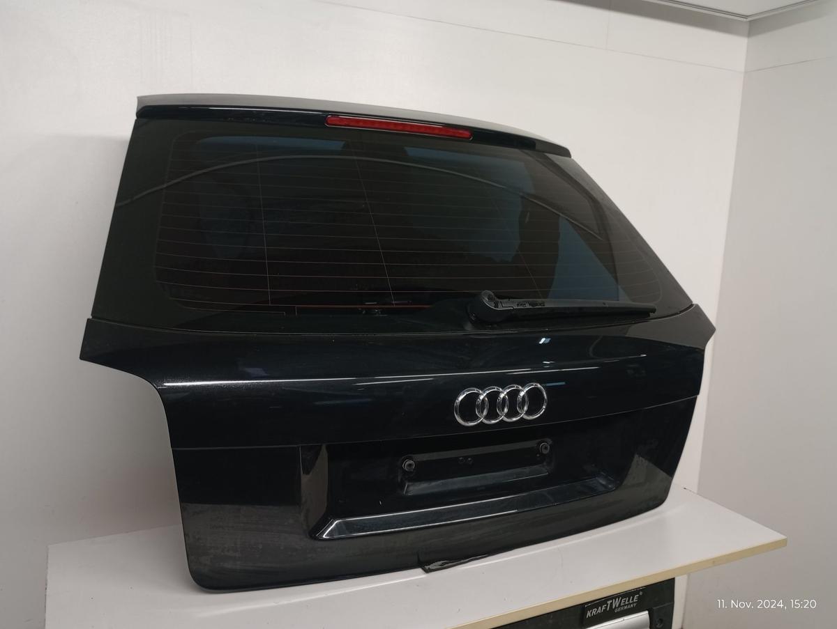 Audi A3 8P orig Heckklappe mit Scheibe 3trg Kofferraum LZ9Y Schwarz Bj 2011