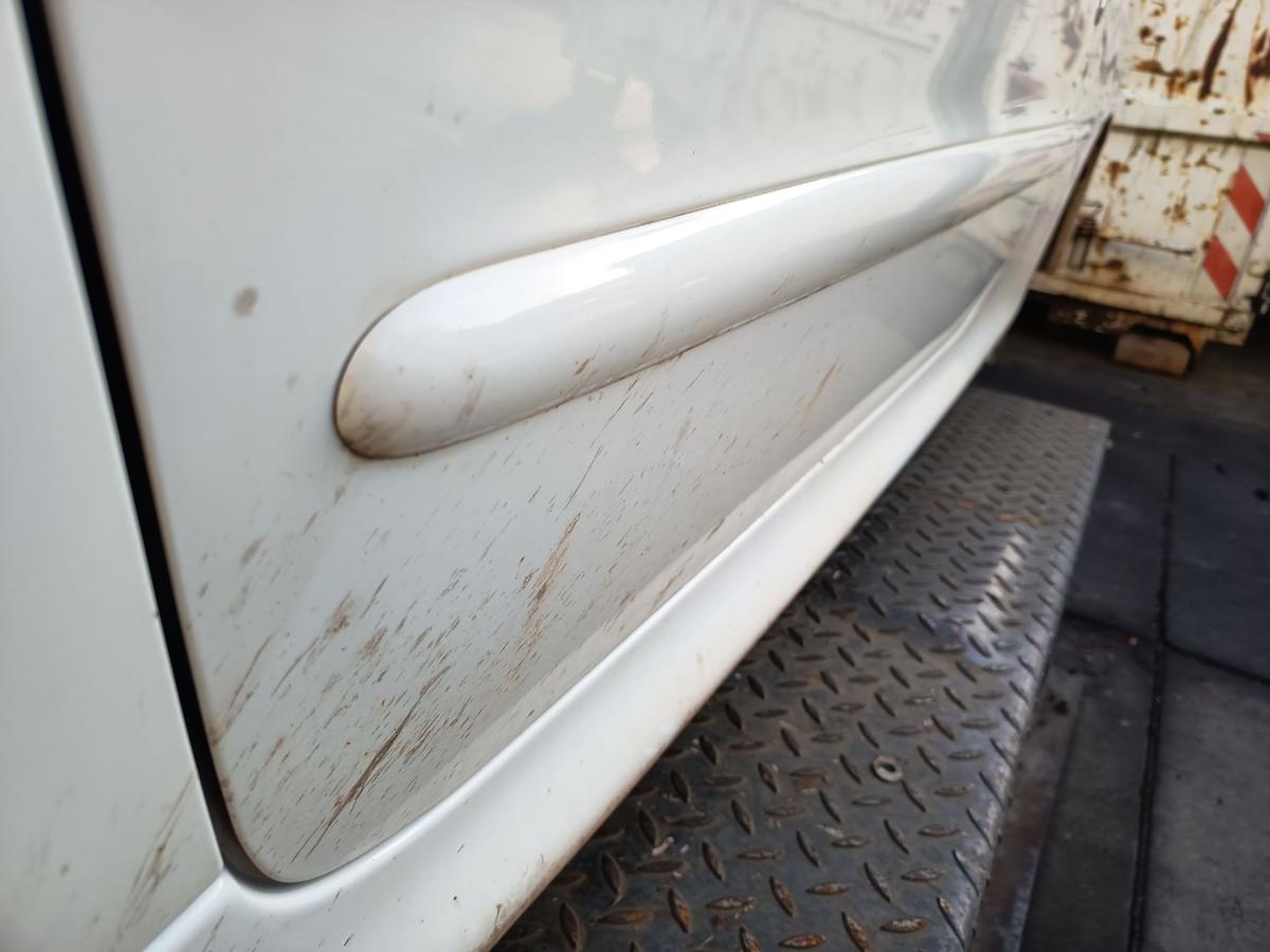 Peugeot 206+ 3t&uuml;rer original T&uuml;r links Fahrer EWP Schneewei&szlig; Bj 2009