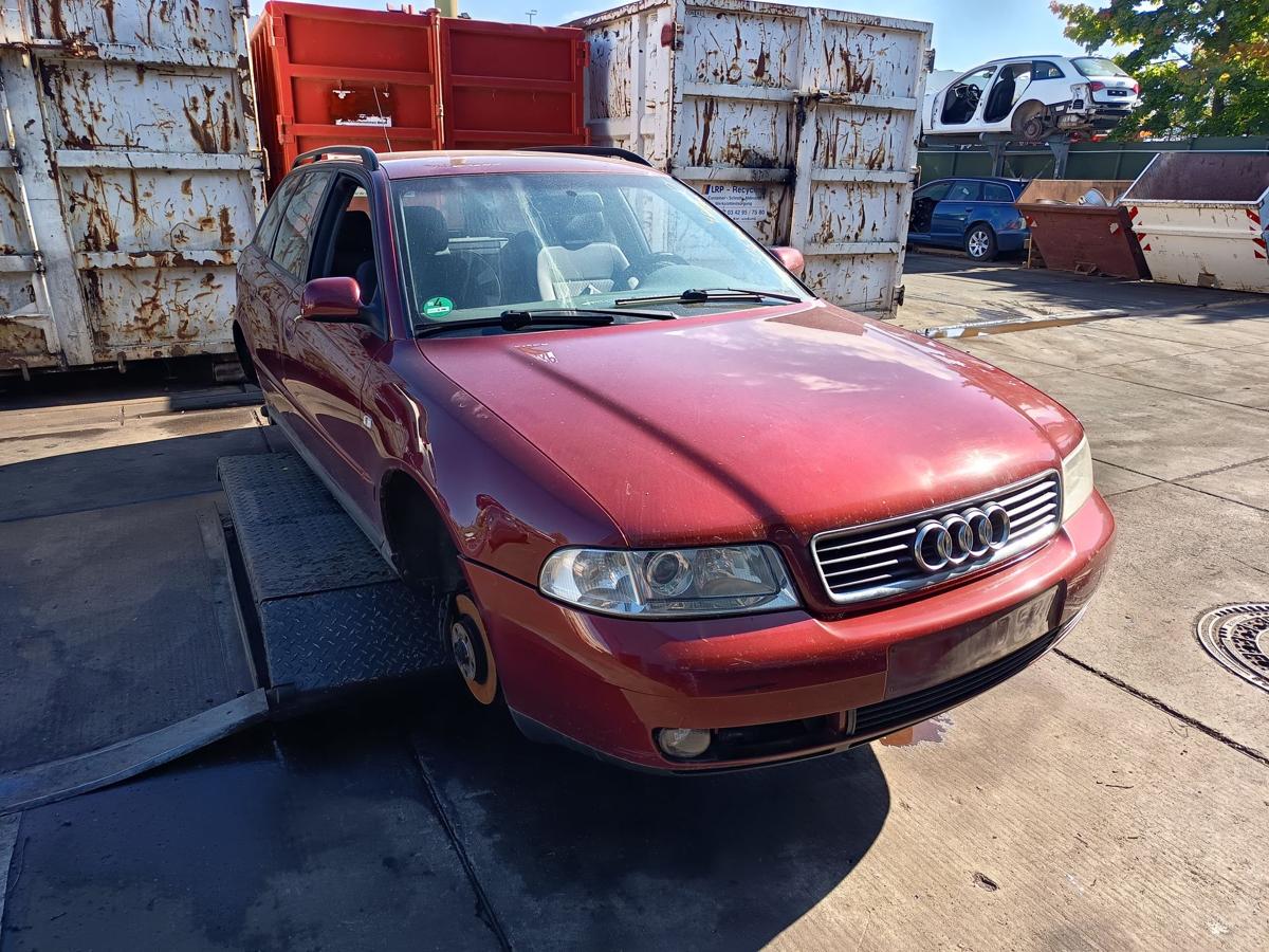 Audi A4 B5 8D original Rückleuchte links Heck/Schluss/Licht Bj 2000