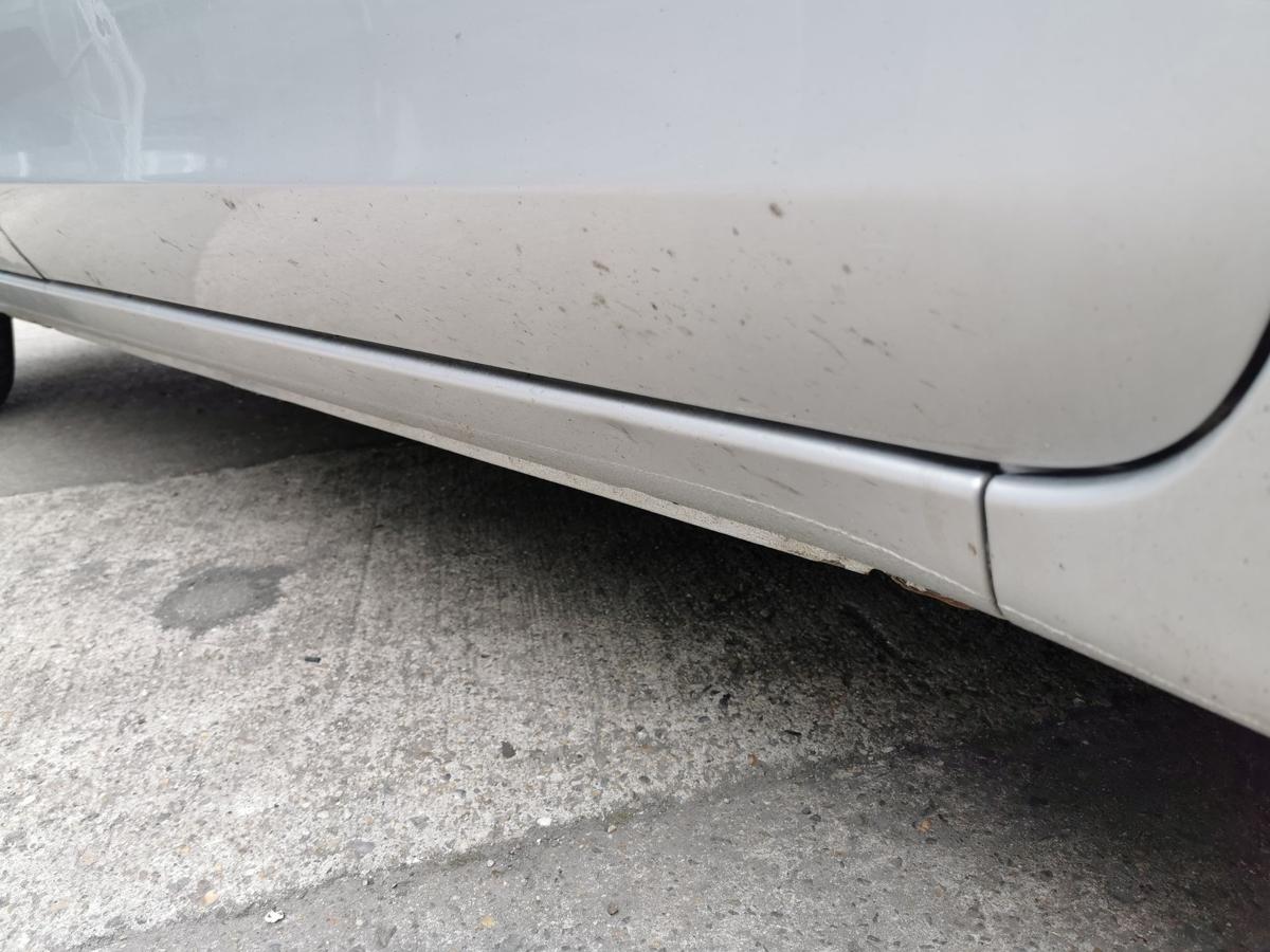 Mitsubishi Colt Z30 Beifahrertür Tür Autotür Rohbautür vorn rechts A50 Pure Silv
