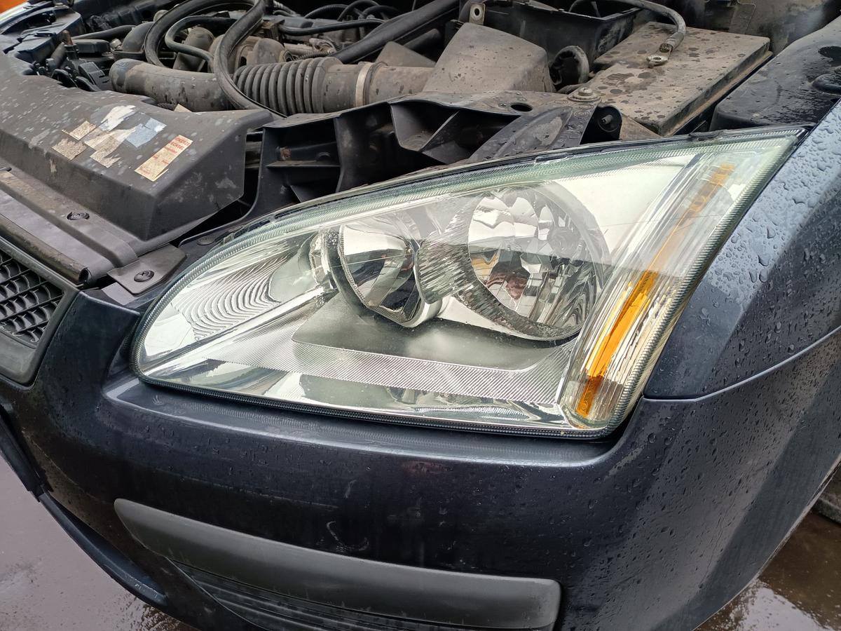 Ford Focus II DA3 original Scheinwerfer links Halogen Baujahr 2005