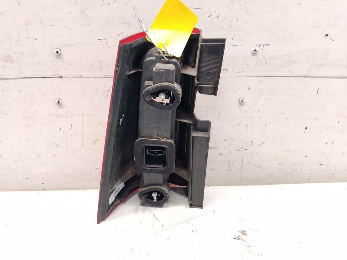 Dacia Logan MCV Kombi orig R&uuml;ckleuchte Heckleuchte Schlussleuchte rechts BJ2008