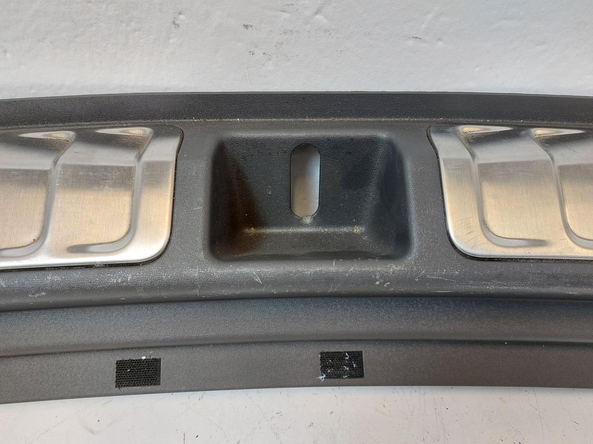 NIO ET7 Elektro Verkleidung Ladekante Ladekantenverkleidung