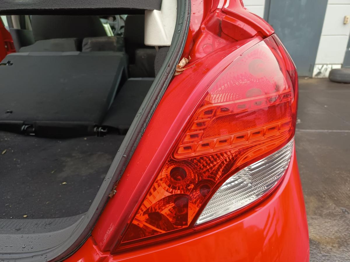 Peugeot 207 original R&uuml;ckleuchte rechts Heck Schluss Licht Bj 2010