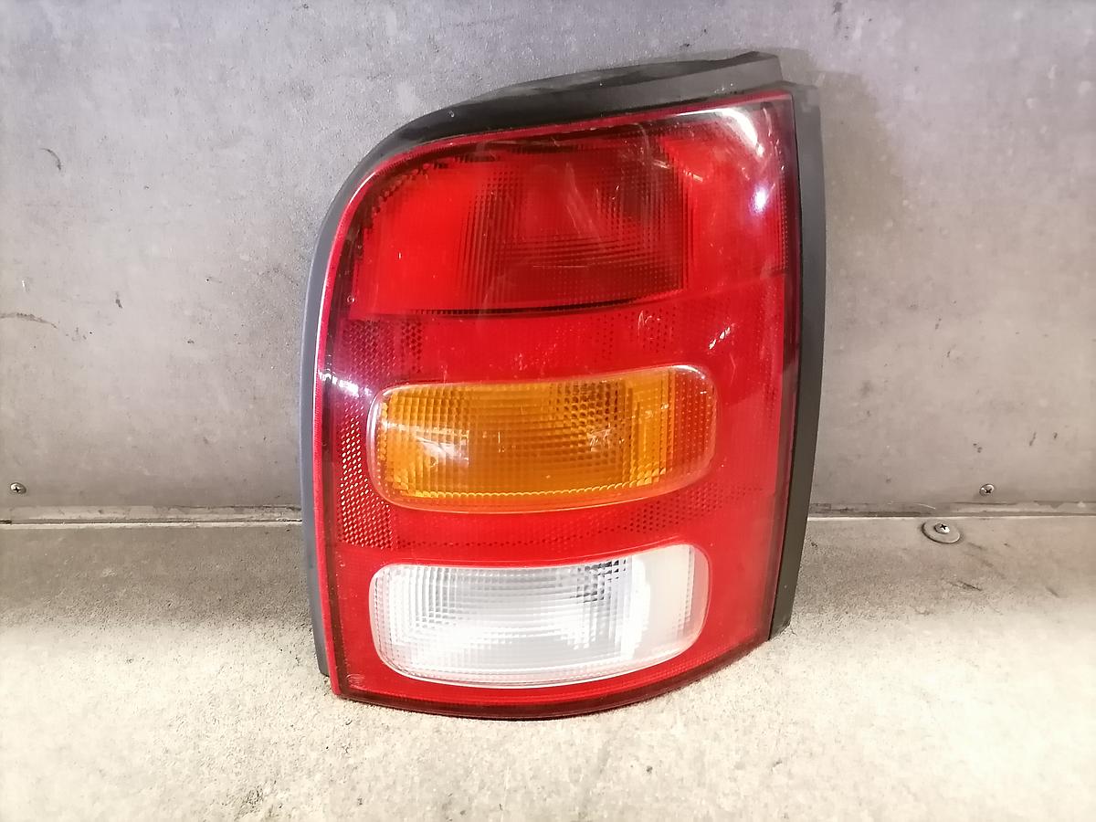 Nissan Micra Rückleucht Rücklicht Heckleuchte rechts BJ2000