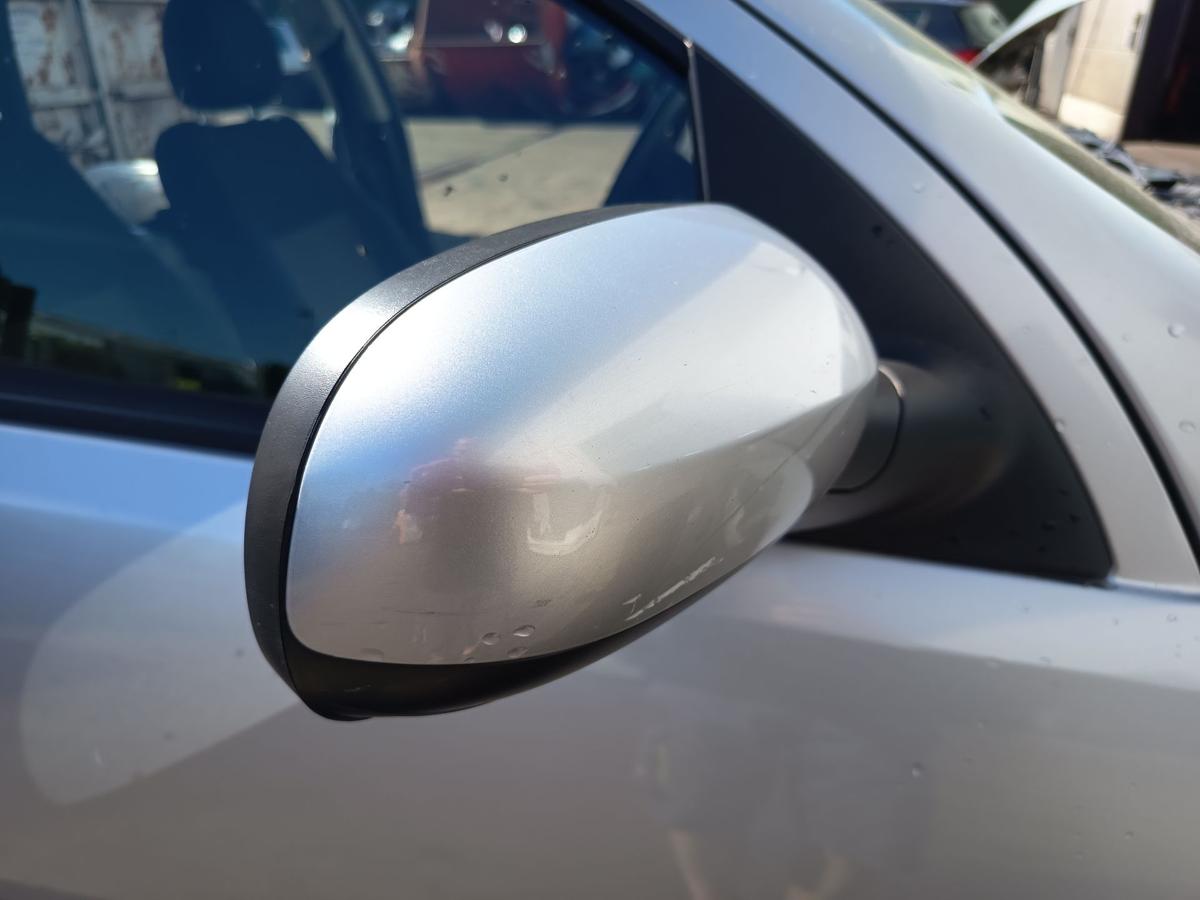 Opel Corsa C Aussenspiegel rechts manuell Beifahrer Z157 Starsilber Bj 2005
