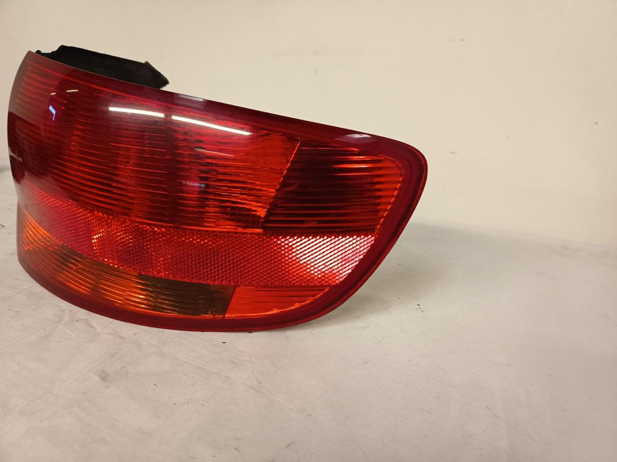 Audi A3 8P Facelift orig Heck-/Schluss-/Rückleuchte rechts außen Bj 2006