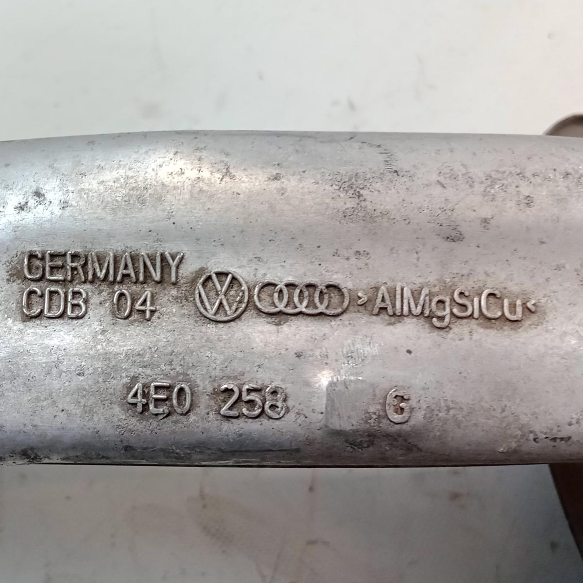 Audi A8 4E D3 original Achsschenkel Radlagergeh&auml;use Vorderachse rechts Bj.2003