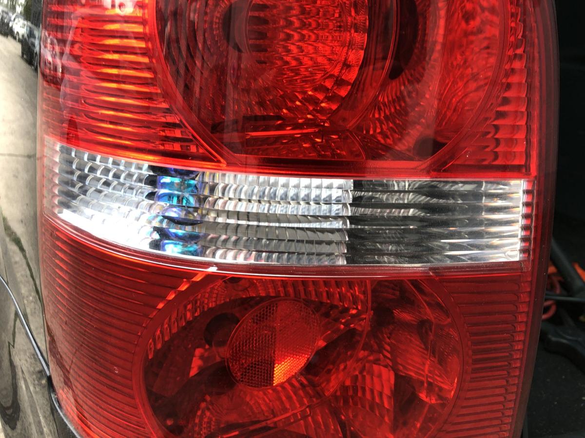 VW Touran 1T 1T1 R&uuml;ckleuchte links R&uuml;cklicht Heckleuchte bis 2006
