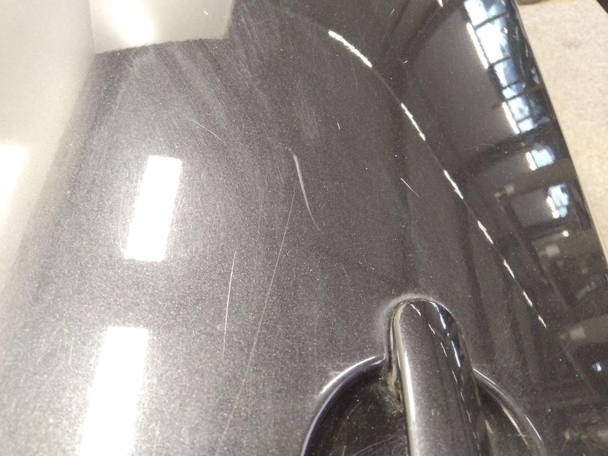 VW Polo 9N3 Tür vorn links Fahrertür links 5türig schwarzmetallic LC9Z Bj.2007