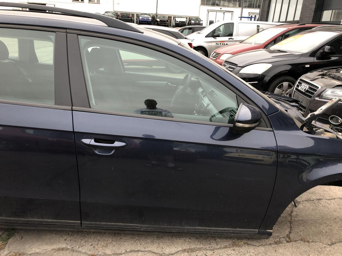 VW Passat 3C B7 Variant T&uuml;r vorn rechts Beifahrert&uuml;r Rohbau LH5X Night Blue Met