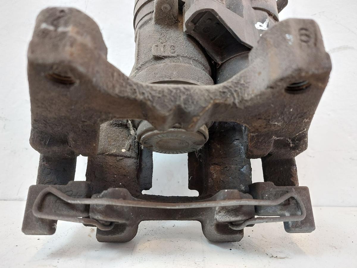 VW Passat 3G B8 Bremssattel hinten rechts Bremszange elek Parkbremse 300mm