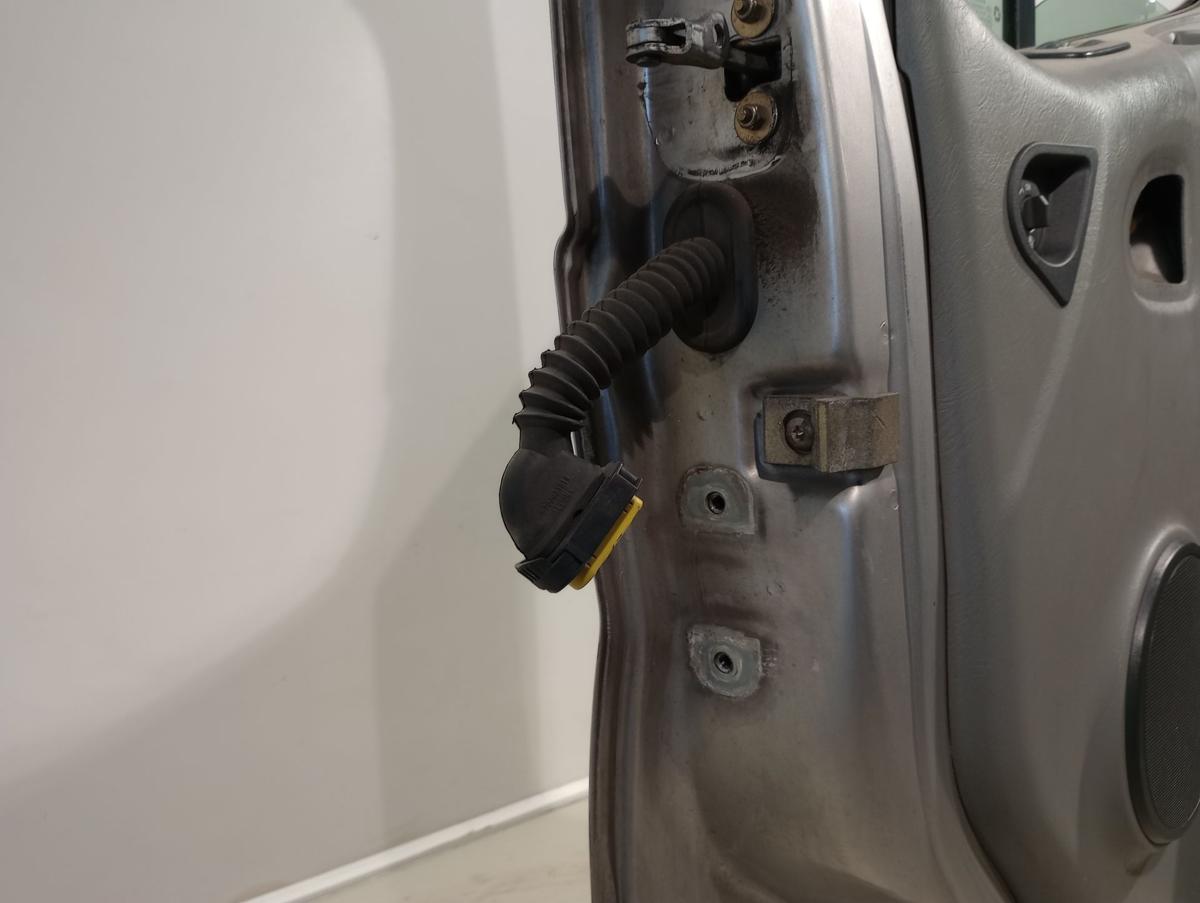 Opel Vivaro A original T&uuml;r vorn rechts Beifahrer Starsilber Bj 2003