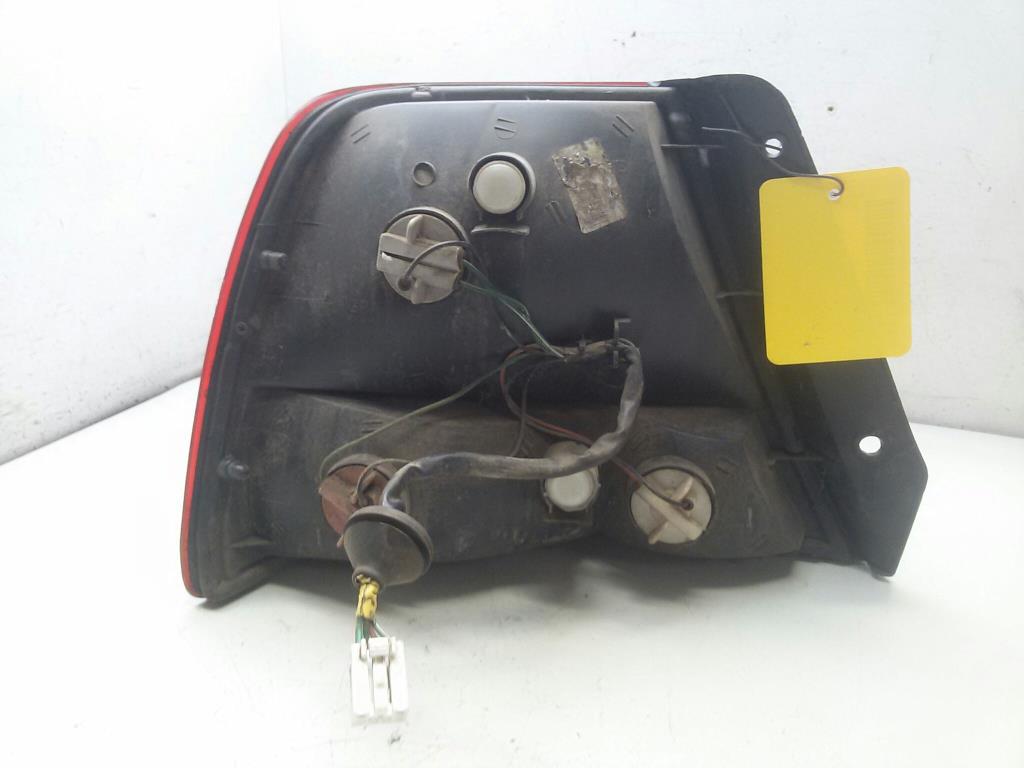 Hyundai Accent 2 LC original R&uuml;ckleuchte Schlussleuchte rechts 5t&uuml;rig BJ2002