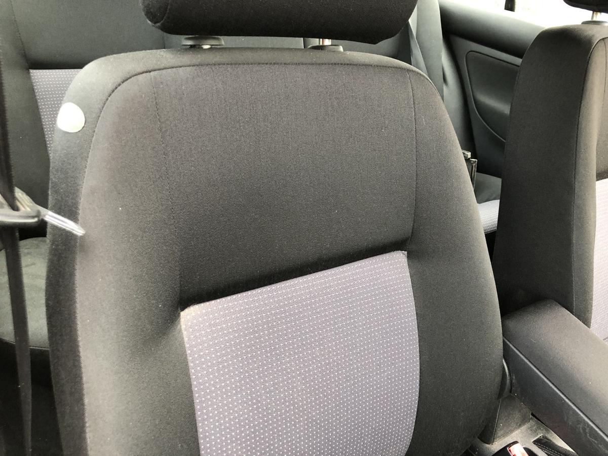 VW Bora 1J Golf 4 Special SItz vorn rechts Beifahrersitz Stoff mit Heizung