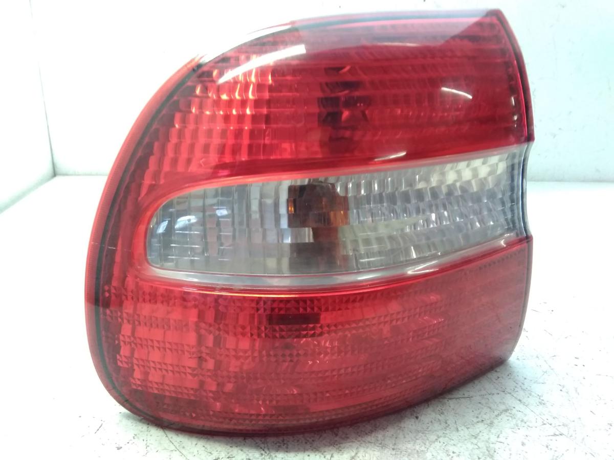 Volvo V40 Facelift original R&uuml;ckleuchte Heckleuchte links Kombi BJ2001