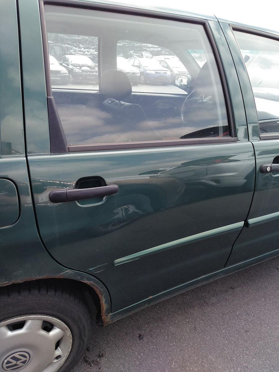 VW Polo Variant 6K T&uuml;r hinten rechts yuccagr&uuml;nmetallic LS6T Bj.1997
