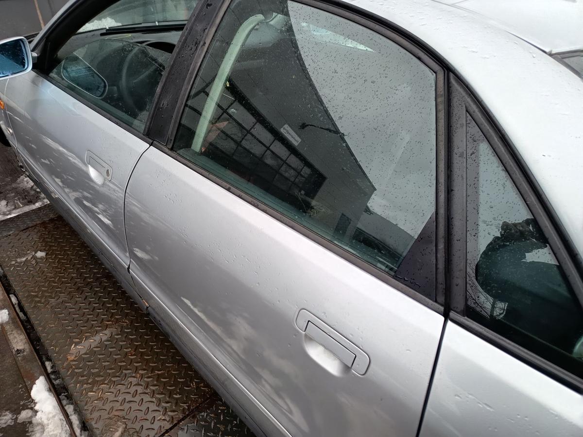 Audi A4 B5 Limo original T&uuml;r hinten links Y7M Alusilber Baujahr 1996