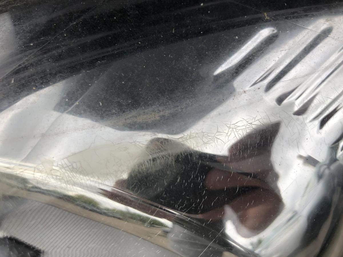 Ford Fiesta JA8 Scheinwerfer links Lampe Halogen Frontscheinwerfer Microrisse