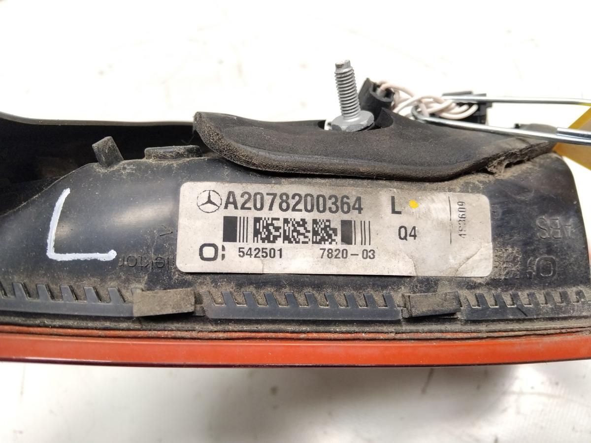 Mercedes E-Klasse Coupe C207 original Rückleuchte innen links LED Bj.2009