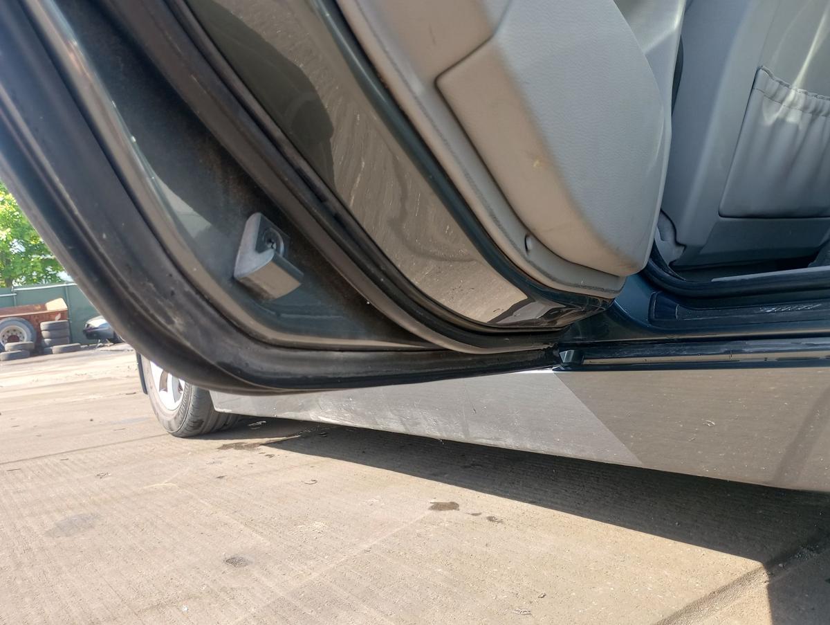 BMW 5er E60 original hinten links Fahrerseite Limo A36 Titangrau Bj 2005