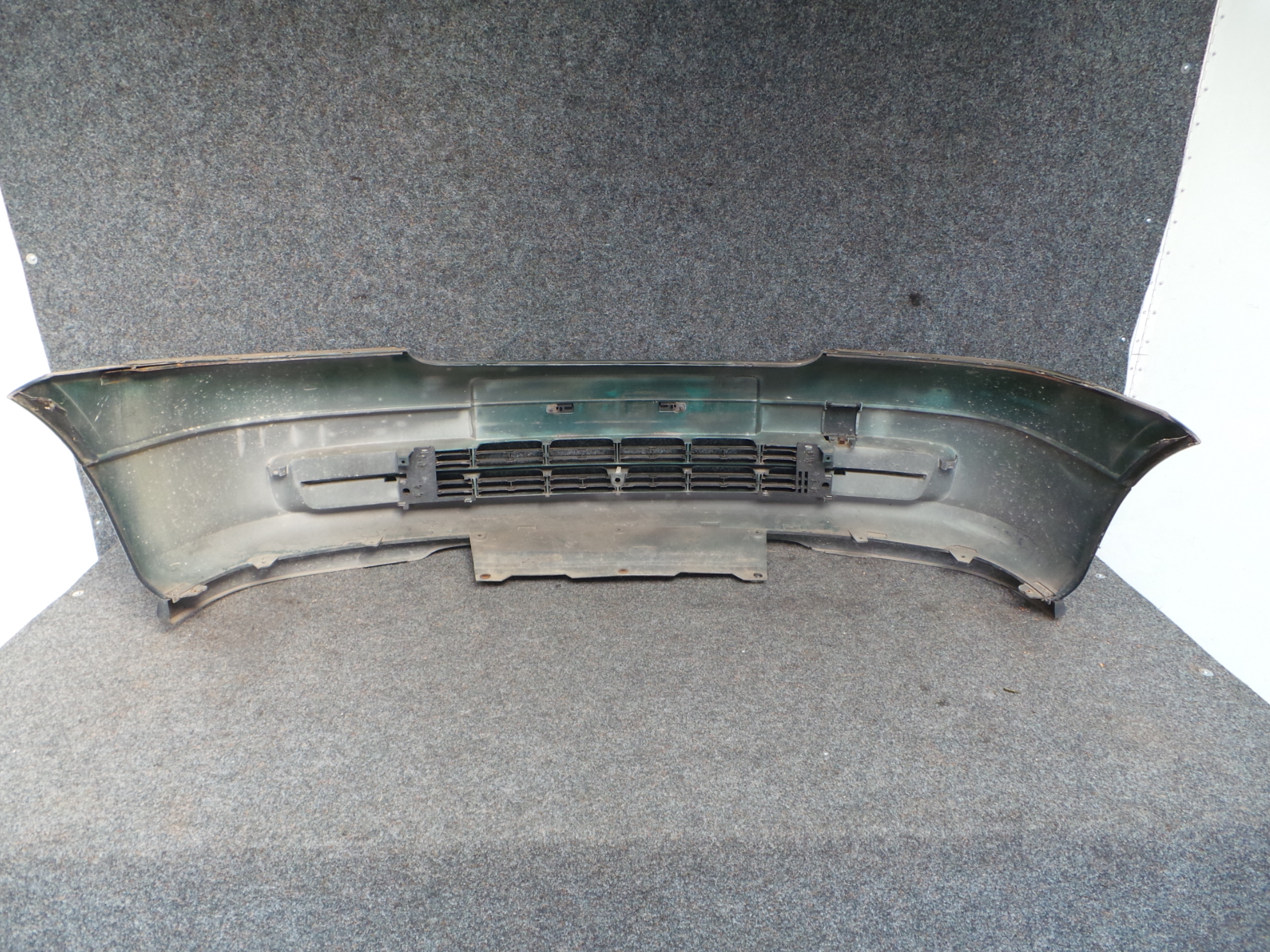 Opel Astra (G) Caravan BJ 2000 Stoßstange vorn Stoßfänger Grün