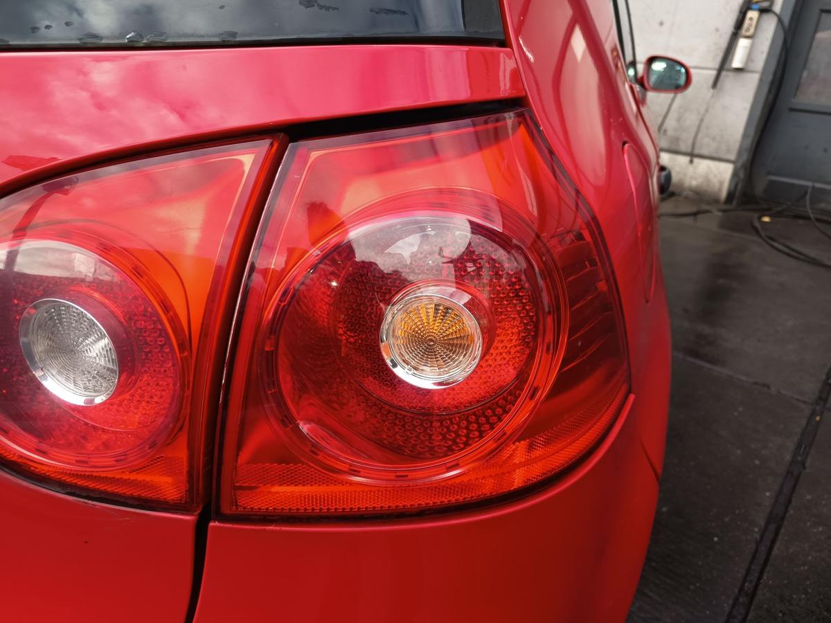 VW Golf V 5 original Rück-Schluss-Heckleuchte rechts AUSSEN Bj 2004