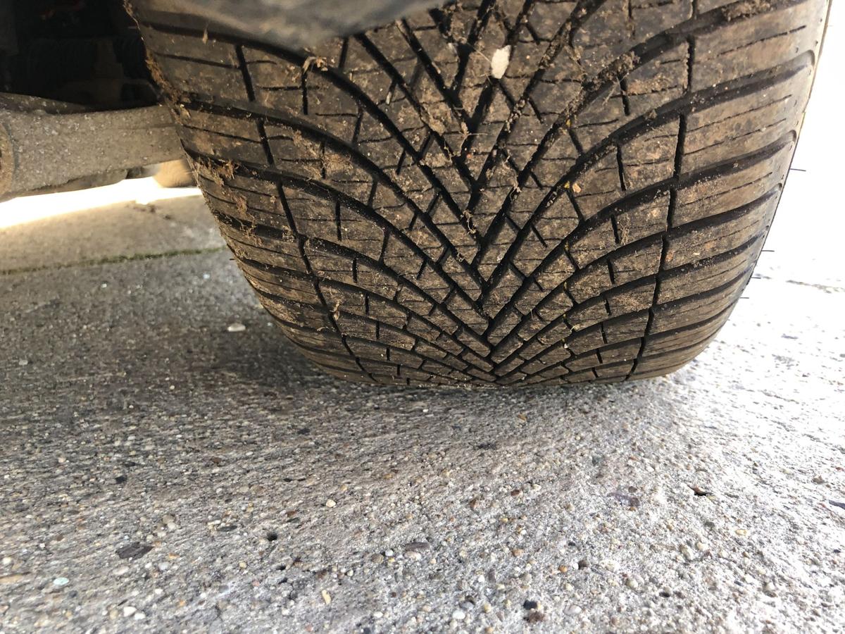 Volvo S60 Typ P24 Komplettradsatz Alufelgen 17 Zoll Allwetter Reifen 225/45R17