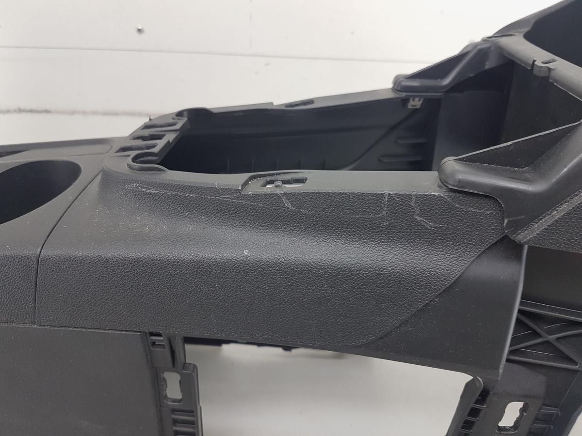Opel Crossland X Mittelkonsole Bj2018 in grau schwarz