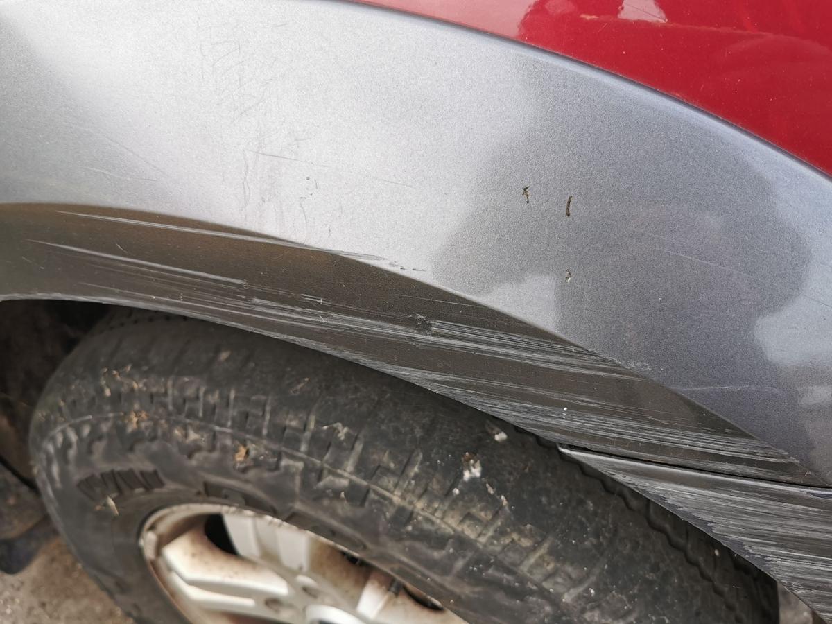 Kia Sorento JC Kotfl&uuml;gel Fender Seitenwand vorn links 9 Ruby Red Met bis 2006