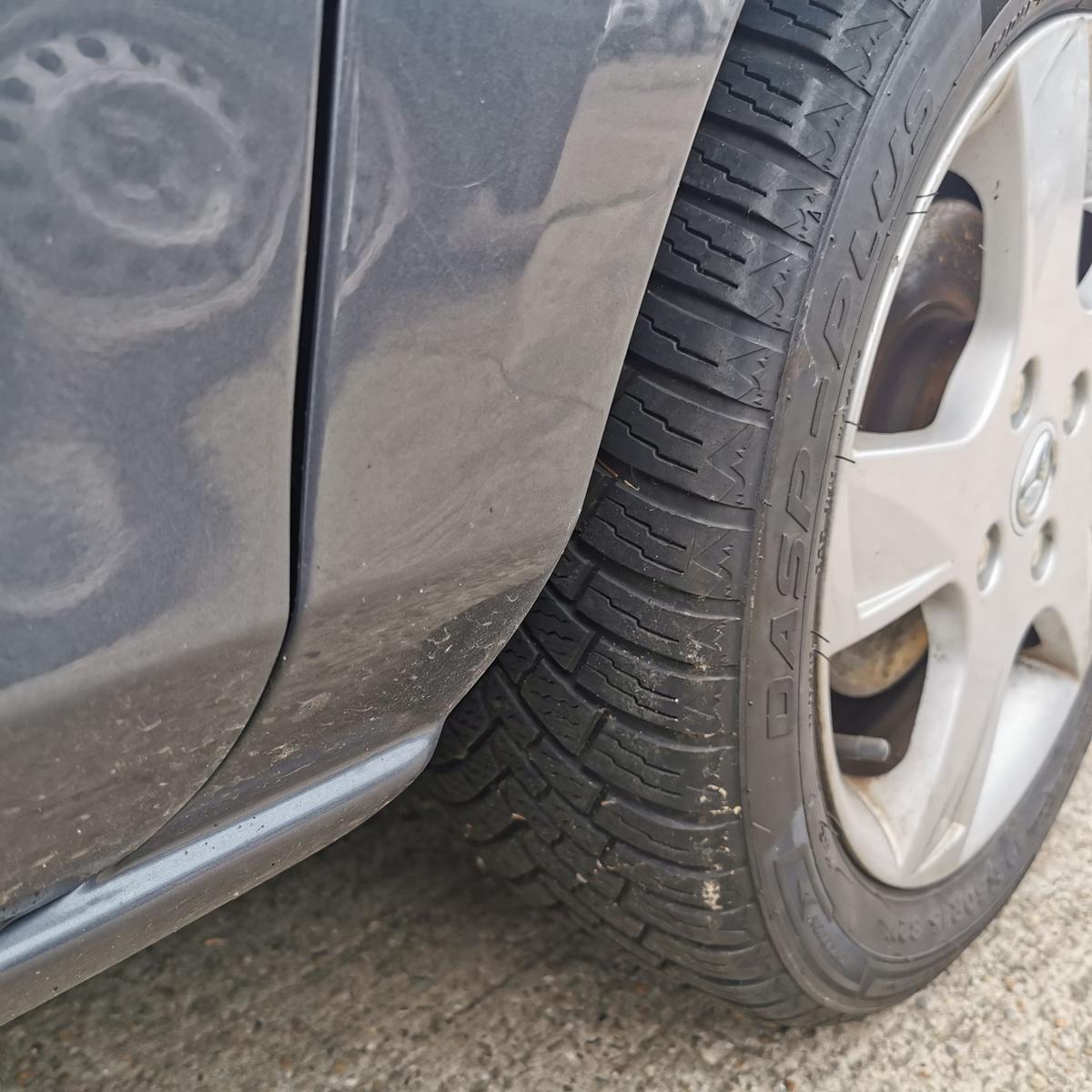 Mazda 2 DY Kotflügel Fender Seitenwand vorn rechts Grau metallic