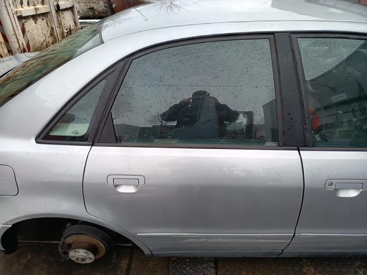 Audi A4 B5 original T&uuml;r hinten rechts Fond Y7M Alusilber Baujahr 1996
