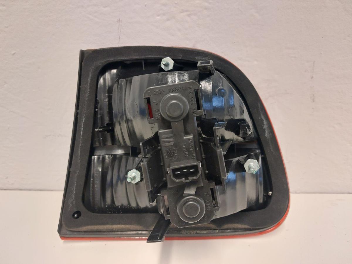 Seat Leon 1M Rückleuchte Schlussleuchte Rücklicht innen links Heckklappe