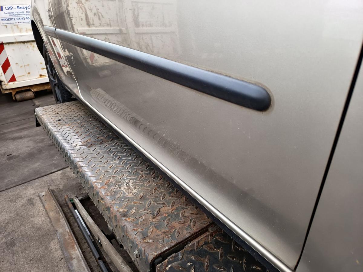 Golf V 3t&uuml;rer original T&uuml;r rechts Beifahrer D1W Wheatbeige Bj 2004