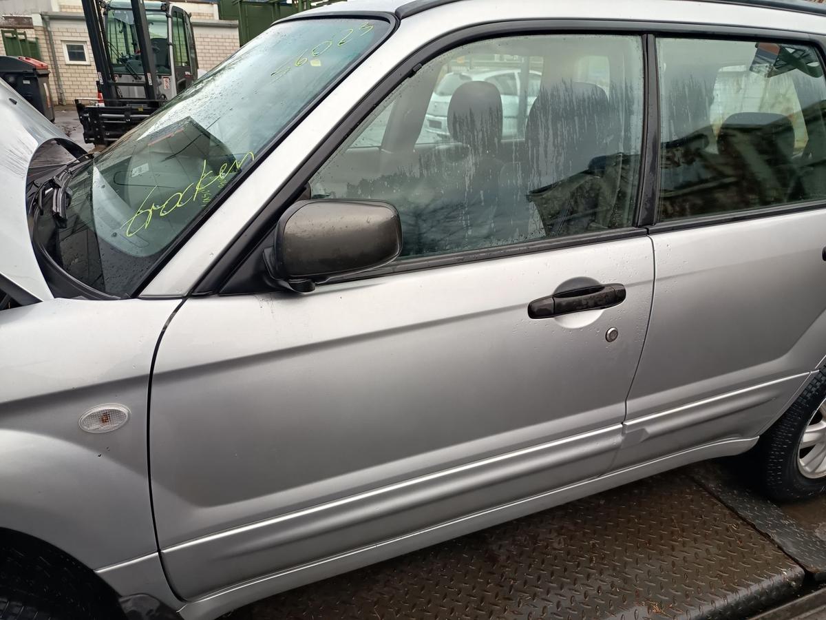 Subaru Forester SG original T&uuml;r vorne links 01G Silber Baujahr 2005