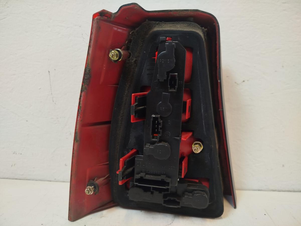 VW Golf IV 4 1J Kombi R&uuml;ckleuchte Schlussleuchte R&uuml;cklicht Lampe hinten rechts