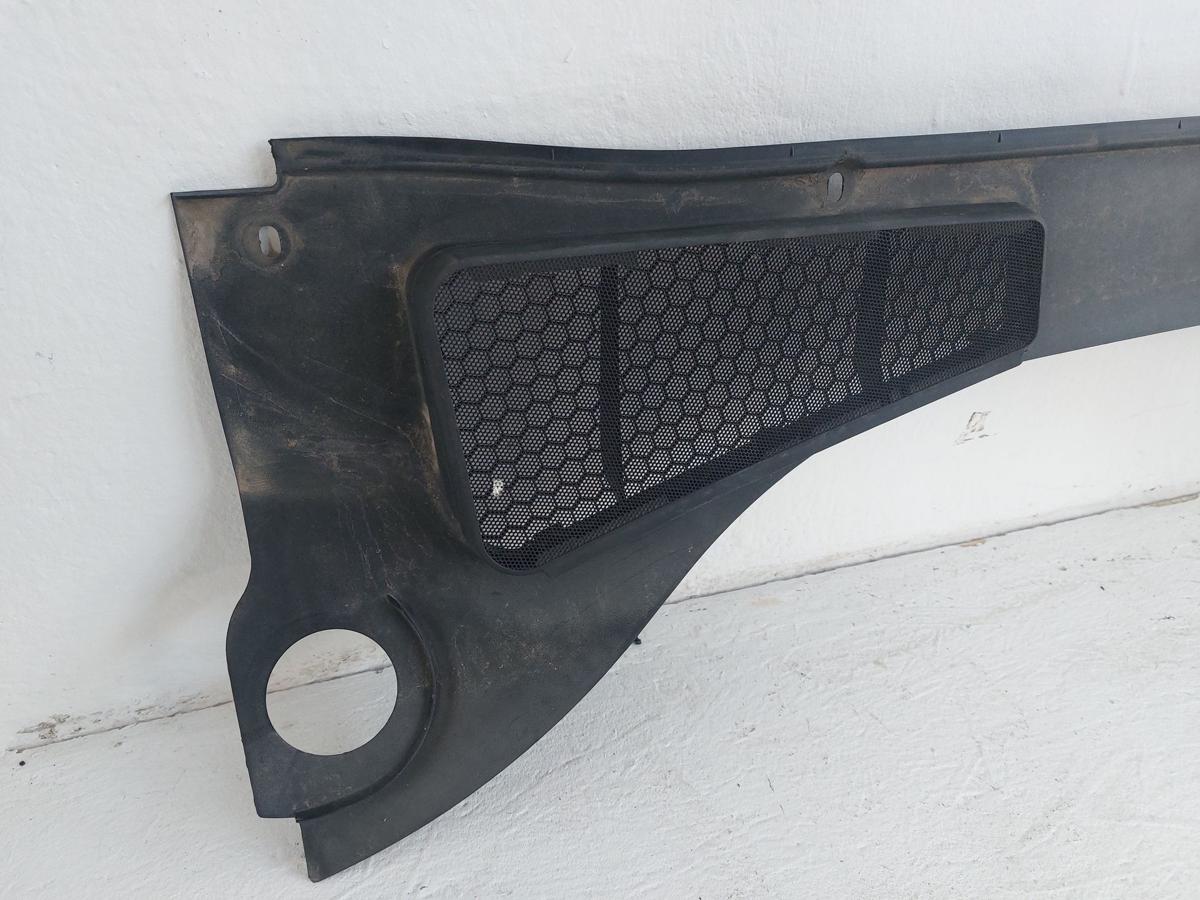 Ford Focus DYB CEW Turnier Windlauf Frontscheibe Abdeckung Wischeranlage