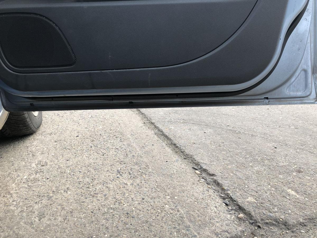 Ford Focus DA3 T&uuml;r vorn rechts Beifahrert&uuml;r Rohbau nur bis 2008 Tonic Metallic