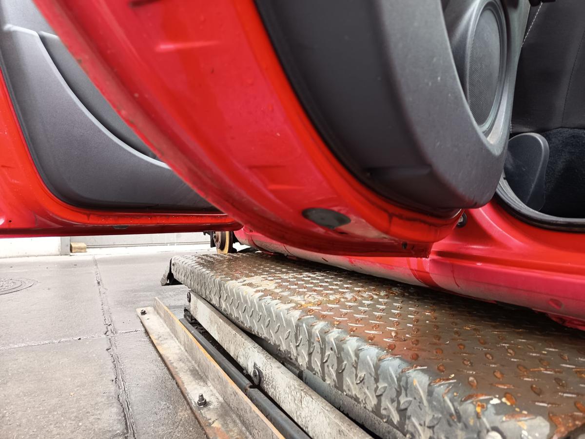 Renault Clio III original T&uuml;r hinten links Fond 727 Spanischrot Bj 2012