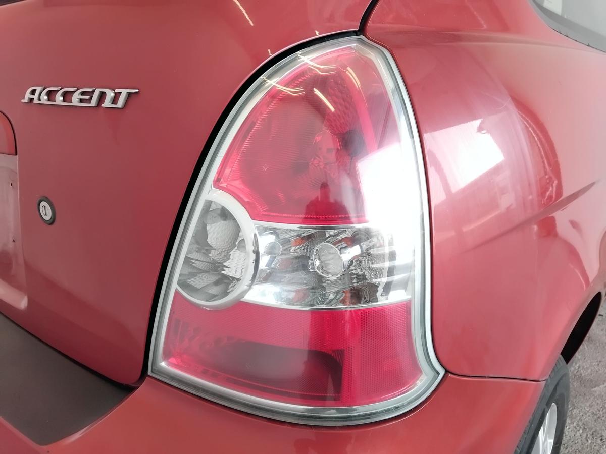 Hyundai Accent 3 MC original R&uuml;ckleuchte Heckleuchte rechts 3-T&uuml;rer BJ2007