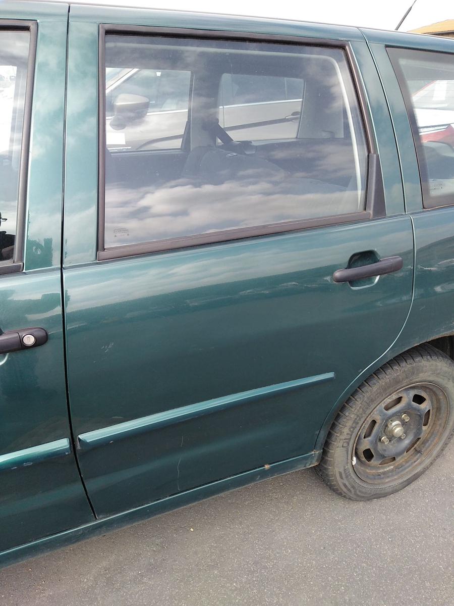 VW Polo Variant 6K T&uuml;r hinten links yuccagr&uuml;nmetallic LS6T Bj.1997
