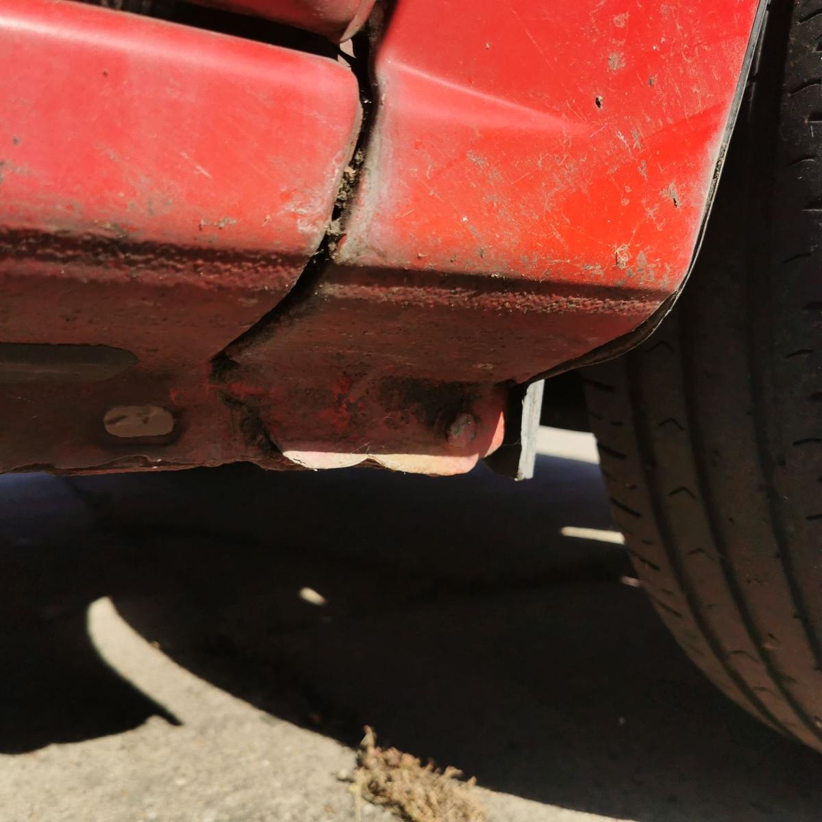 Dacia Sandero BS0 Kotflügel Fender Seitenwand vorn rechts OV21D RED PASSION