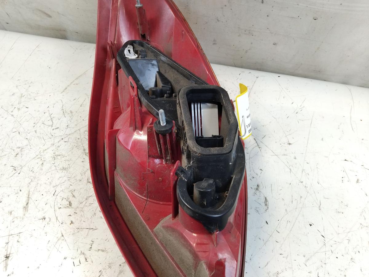 Peugeot 207 CC original R&uuml;ckleuchte Heckleuchte links Bj.2009