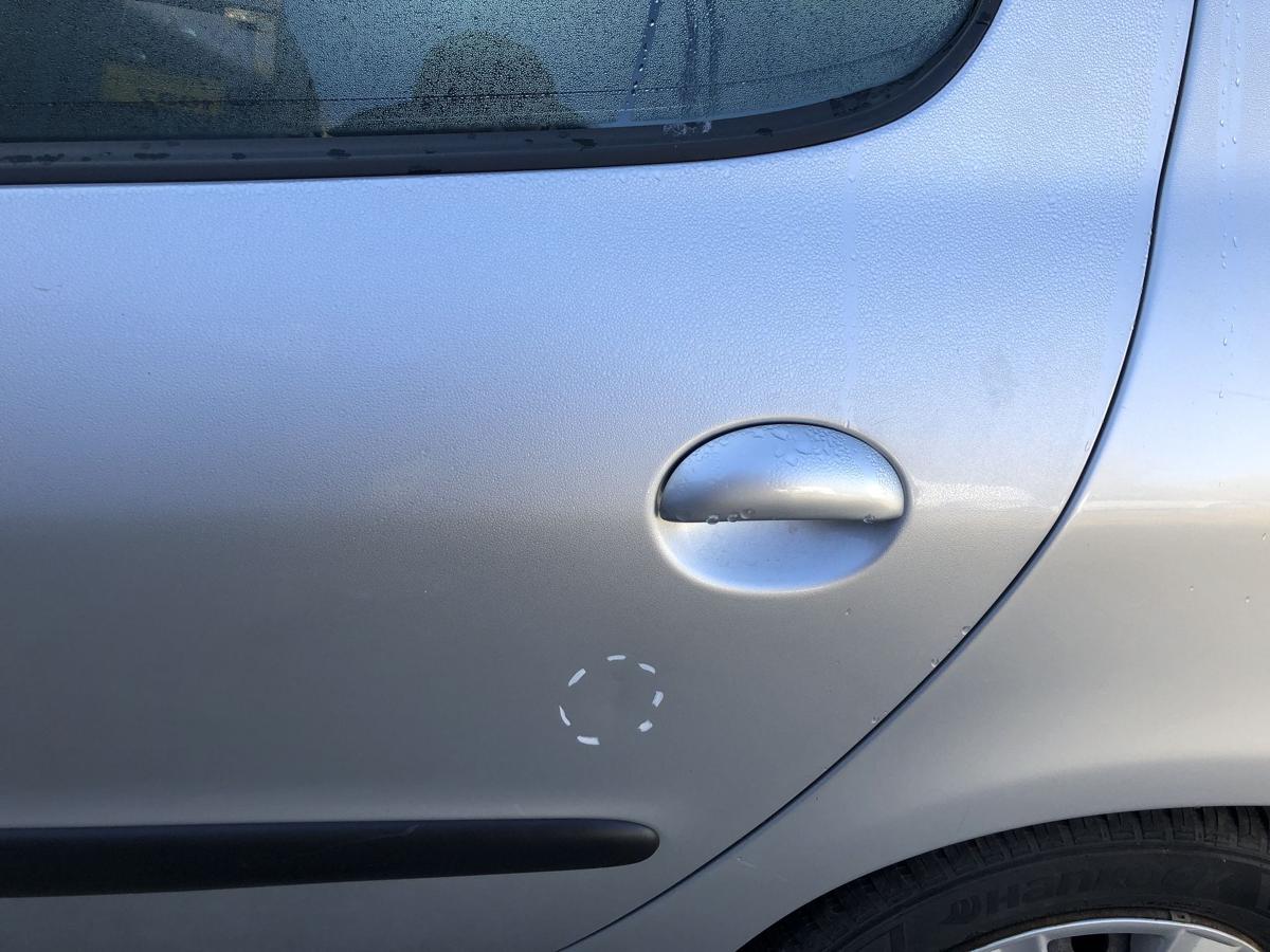Peugeot 206+ T&uuml;r hinten links Fondt&uuml;r im Rohbau EZR Aluminiumgrau Metallic