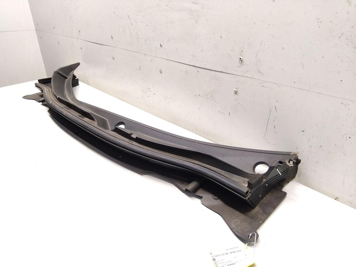 Mitsubishi Eclipse Cross Facelift original Plastikabdeckung Windlauf Bj.2024