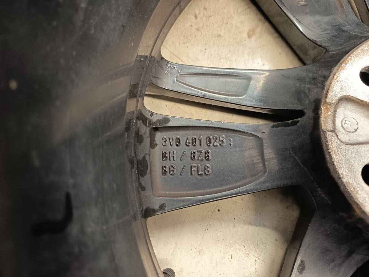 Skoda Superb 3V Kombi original Alufelge 6,5Jx17 ET41 3V0601025BH/BG Bj 2016 Skoda Superb 3V Kombi original Alufelge 6,5Jx17 ET41 3V0601025BH/BG Bj 2016