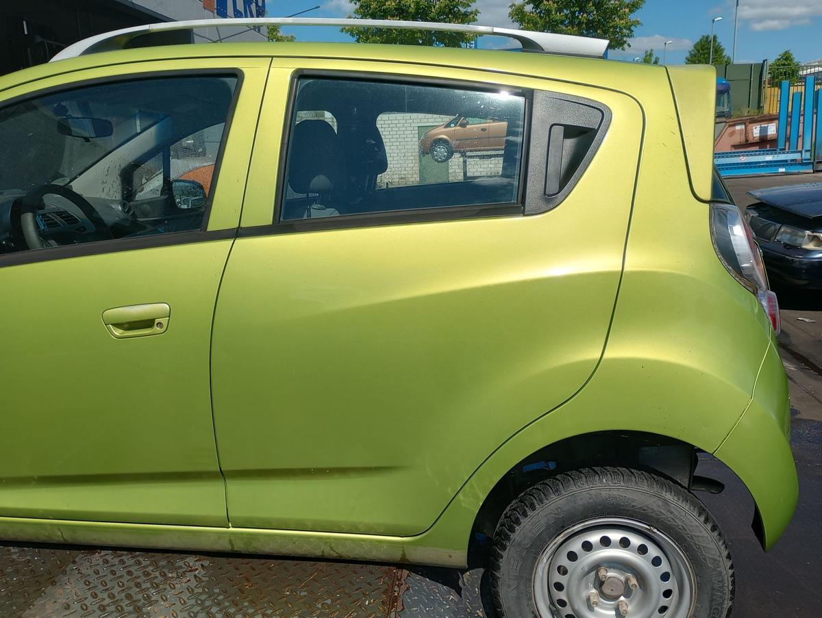 Chevrolet Spark M300 orig Tür hinten links Fahrerseite Grün Bj 2010