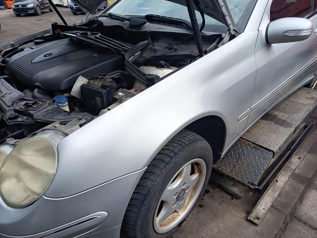 Mercedes CL203 original Kotfl&uuml;gel links Seitenteil 775 Iridiumsilber Bj 2006