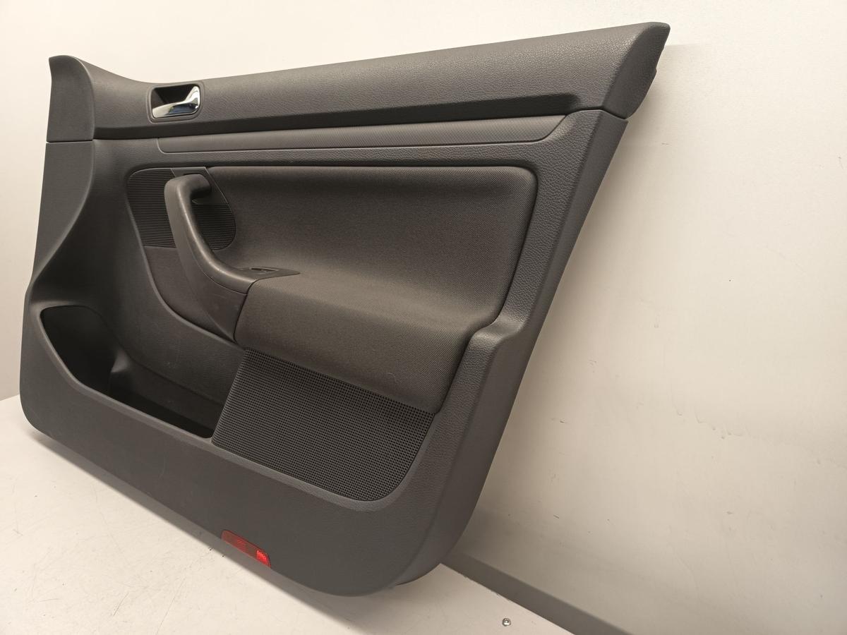 VW Golf V 5 orig Türverkleidung vorn rechts für elektr. Fensterheber 5TRG Bj 04